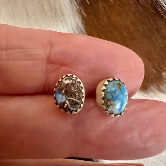 ❤️ Golden Hills Turquoise Navajo Style Brushed 925 Stud Earrings Closed Back - Picture 9 of 13